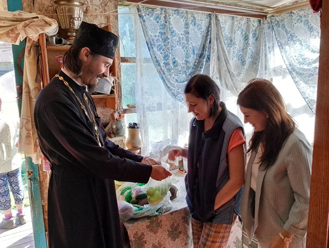 В Твери и области организован сбор продуктов для семей, где нет своего огорода