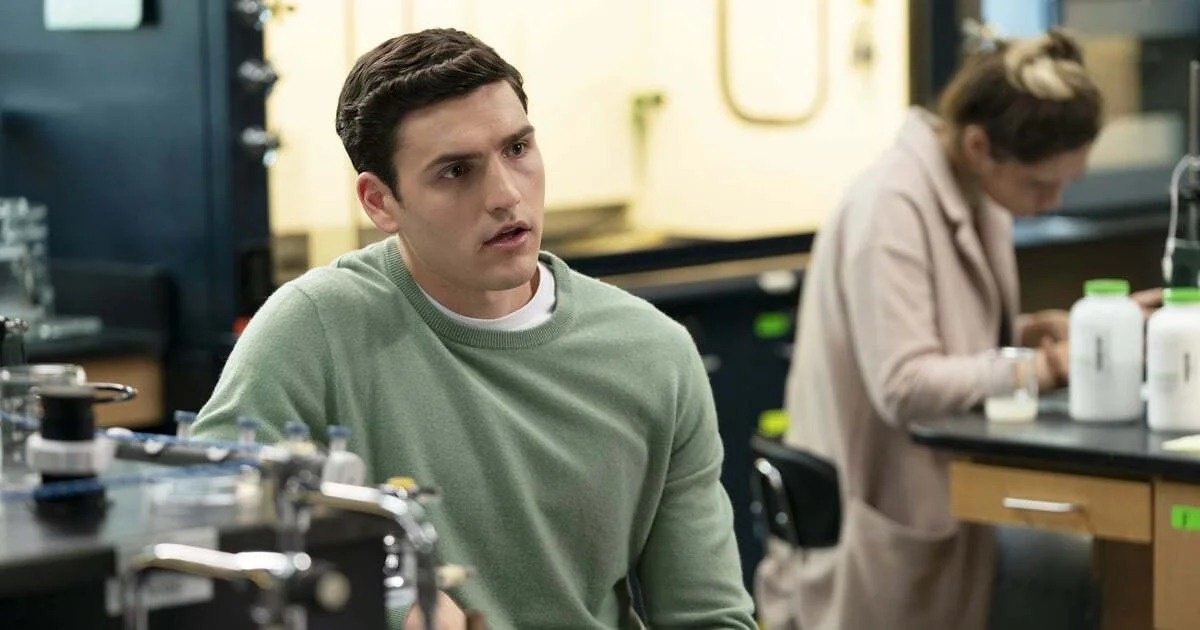 Кадр из сериала «Монстры»