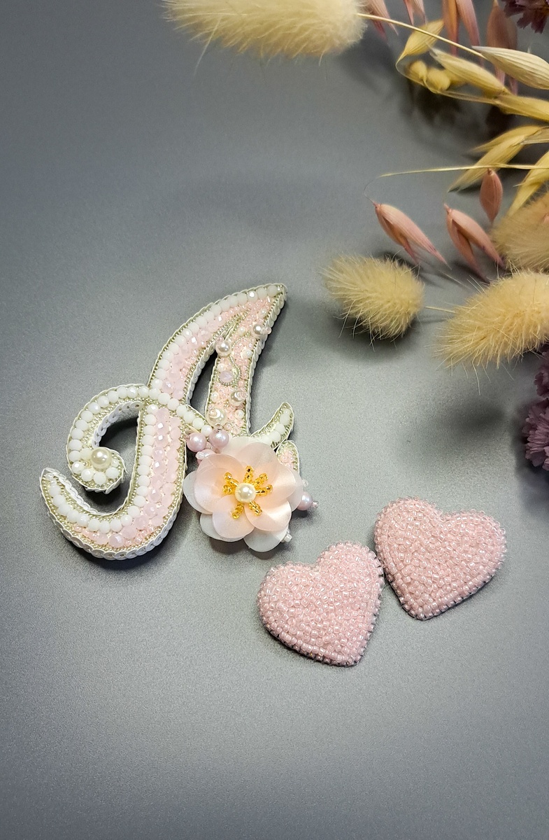 Комплект брошей 