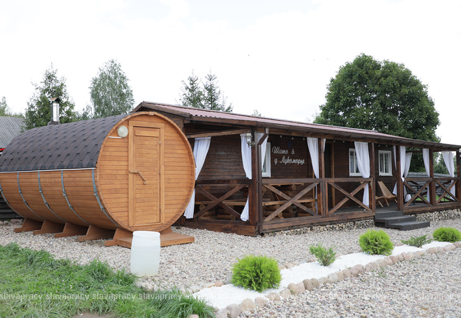     Какое оно - "Шато у Лукоморья"?