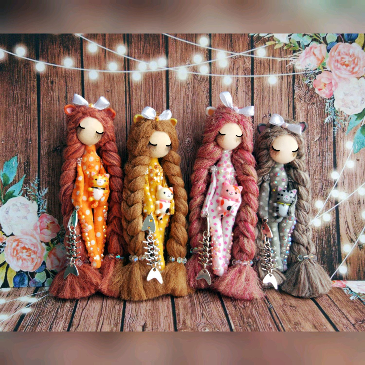 Авторские текстильные брелоки "мартовские кошечки".