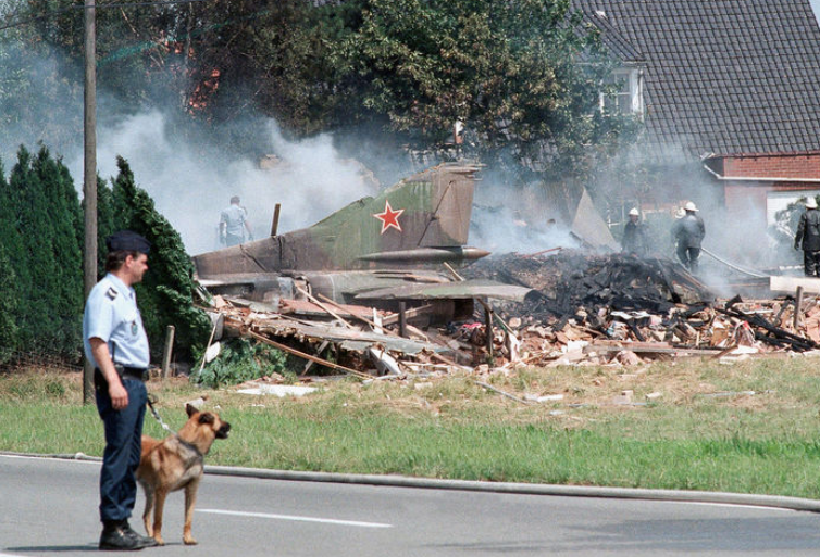 Инцидент старались не предавать огласке. Истребитель был вооружен боекомплектом в 260 снарядов к бортовой 23-миллиметровой пушке.