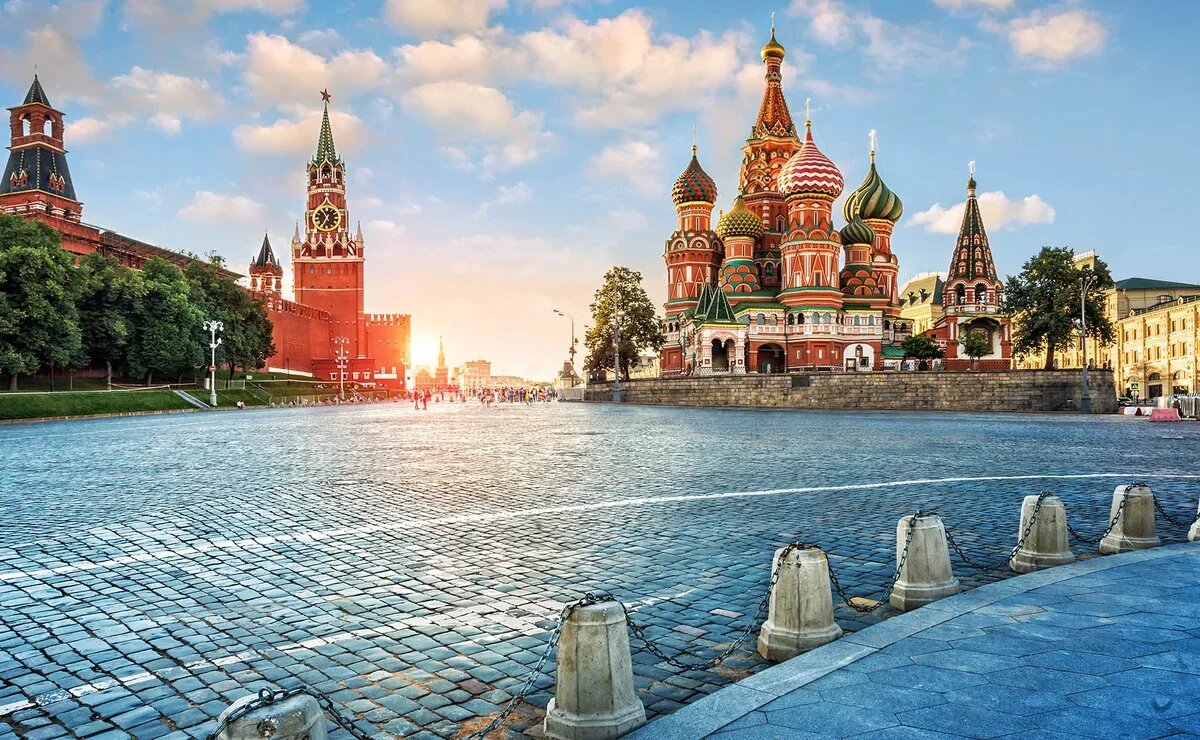    Летние Москва и Подмосковье. Какие достопримечательности хотят видеть туристы и сколько стоят туры