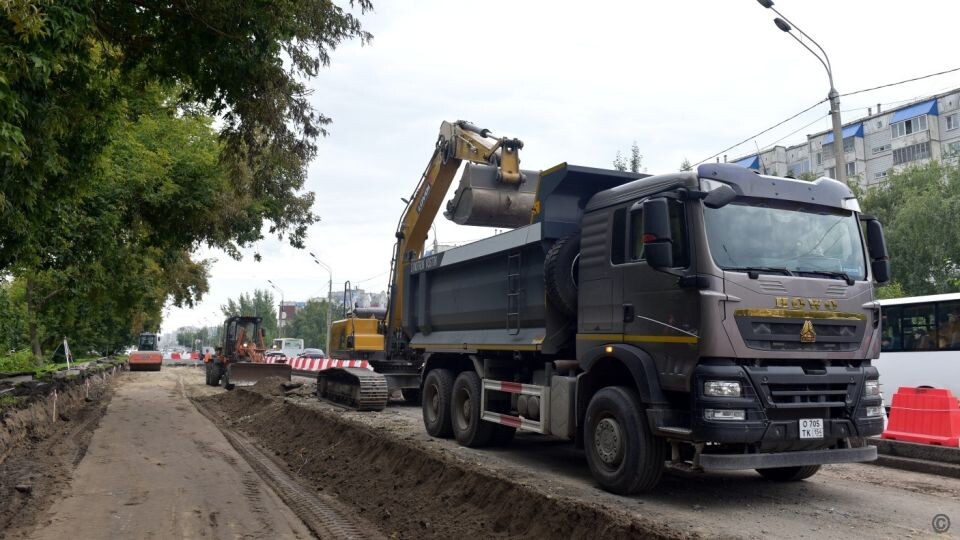    Ремонт на пересечении Павловского тракта и Попова. Источник: barnaul.org