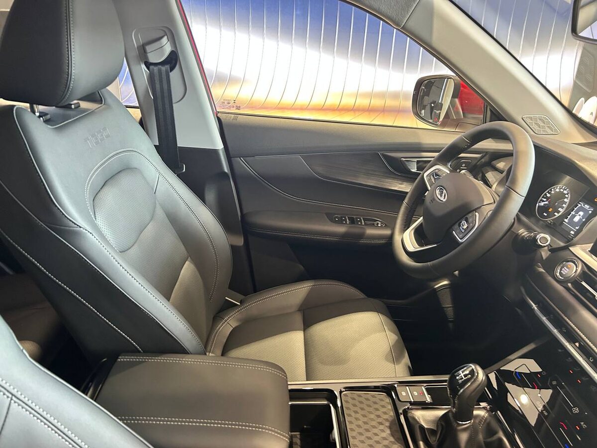 Водитель любого роста и коплекции сможет настроить уресло под себя. 