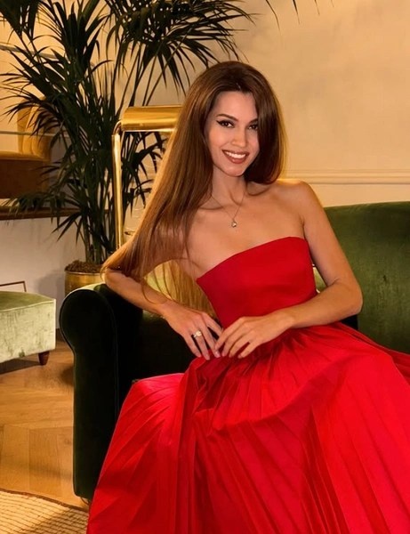    Ксения Александрова