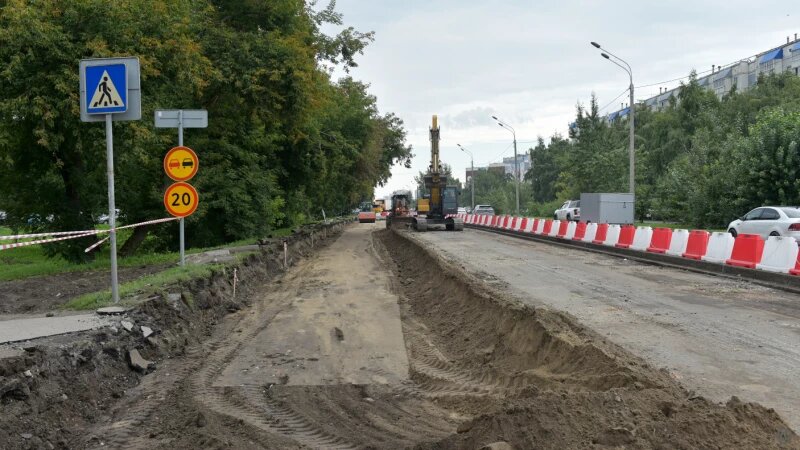     Работы на пересечении Павловского тракта с улицей Попова. Фото предоставлено пресс-службой Администрации Барнаула.