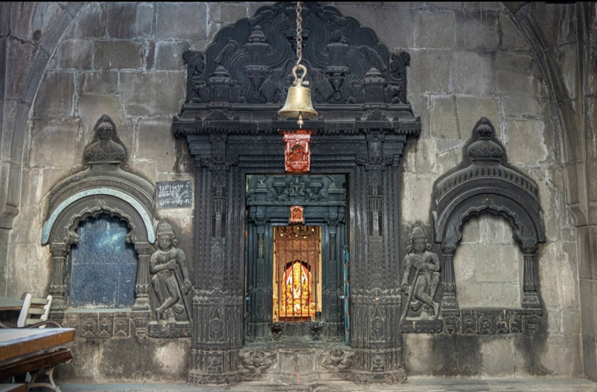 Вход в главное святилище