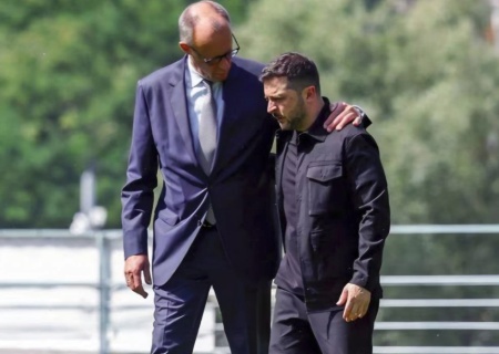    Вагенкнехт: встреча по Украине, организованная Мерцем, была за продолжение войны