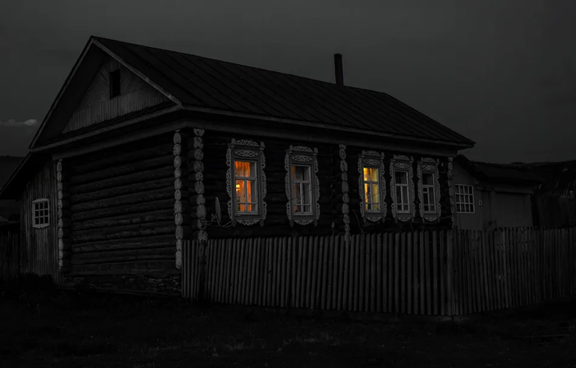 Старый дом хранит тайны. Что в нём происходило?