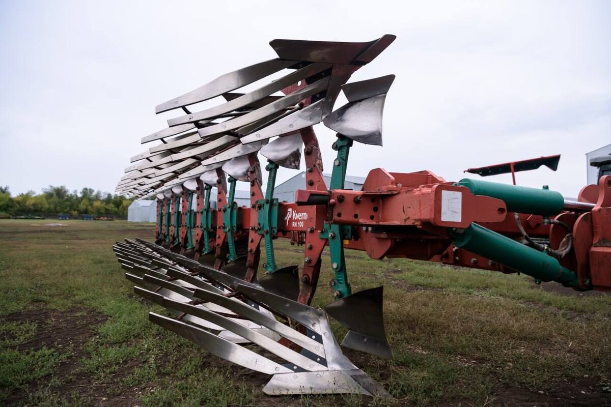     Евгений Солнцев оценил потенциал оренбургских фермеров Оренбуржье
📷    Евгений Солнцев оценил потенциал оренбургских фермеров Оренбуржье
