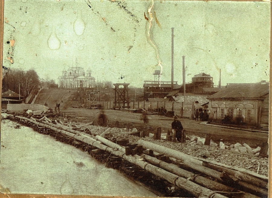 Вид на церковь и домну начало XX в. Фонды ЧИКМ