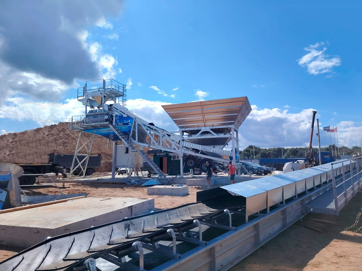 Оцинкованный мобильный бетонный завод Promax M120 в городе Смоленск. Август 2025 г. 