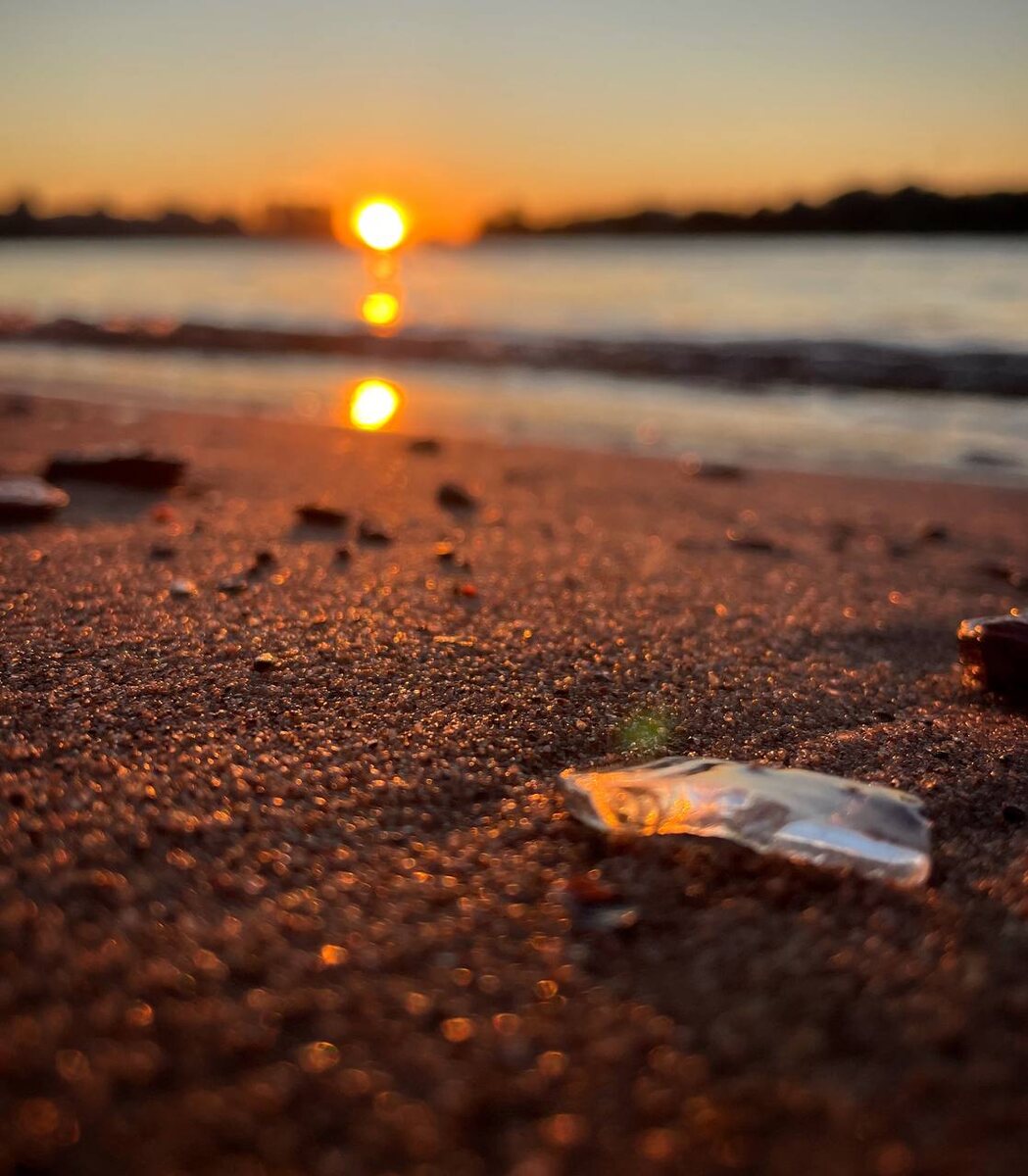 Разрешить себе не прощать - это такое освобождающее чувство... А на фото Нева в Рыбацком.