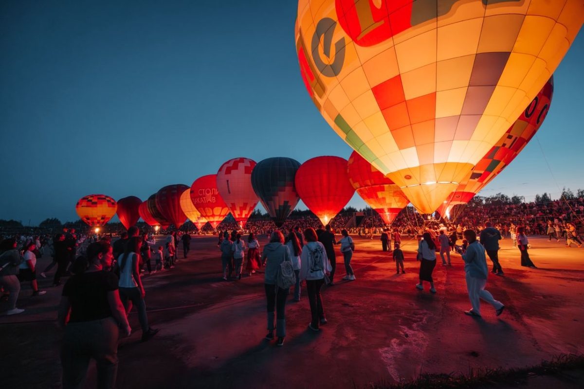    Вечернее свечение аэростатов планируется на нижегородском стадионе «Труд» 17 августа