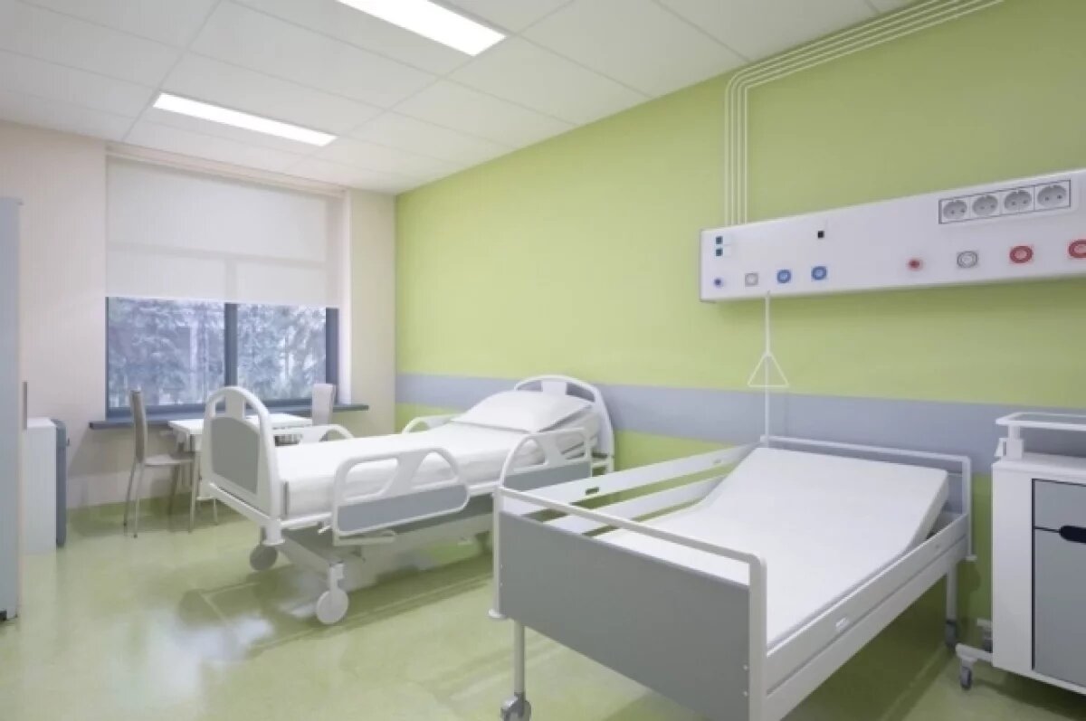    В ДОКБ Твери почти завершён монтаж кровли и установка оконных блоков