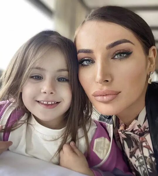    Тата Блюменкранц с дочерью. Фото: соцсети