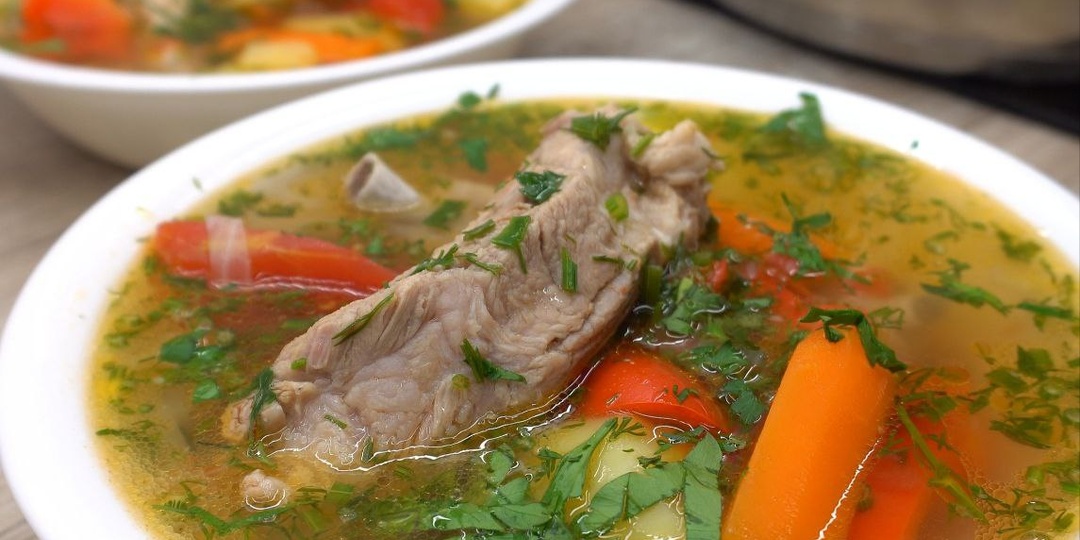 «Семейный суп на кости» — вкус детства в каждой ложке