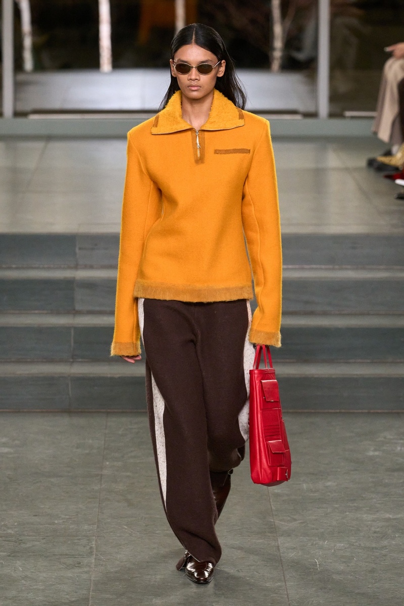 листайте галерею