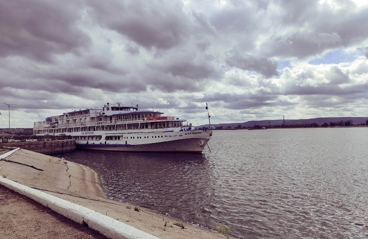  Теплоход "Ф.И.Панфёров". Фото автора