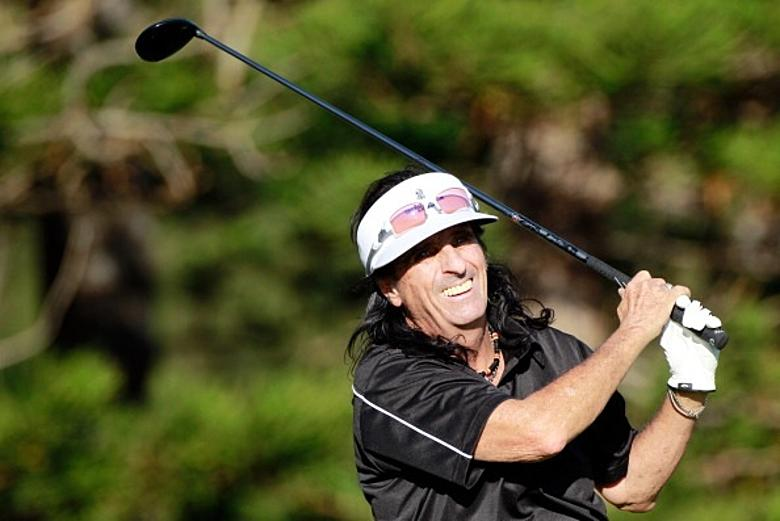 Алис Купер на гольф-поле. Шок-рокер серьезно относится к этому спорту и даже написал книгу о гольфе.