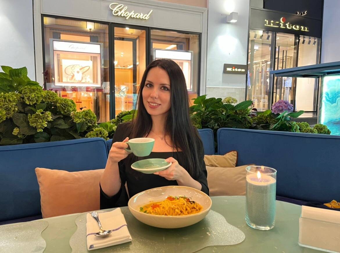 начнем статью с меня красивой