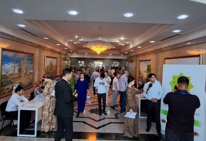 Ярмарка вакансий в Ашхабаде, 8 октября, 2024 г., Туркменистан (Фото: ashgabat.in)