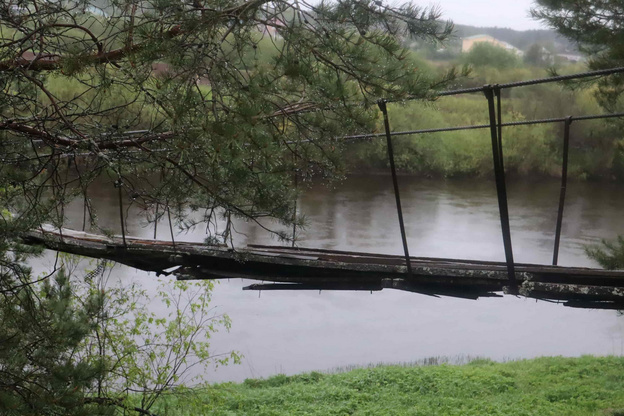    Аварийный мост через Быстрицу ждет обследование