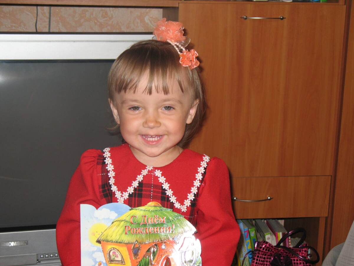 Старшая доченька Юля, 2 года