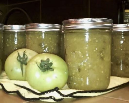 Острая аджика из зелёных помидоров – пикантная закуска на зиму