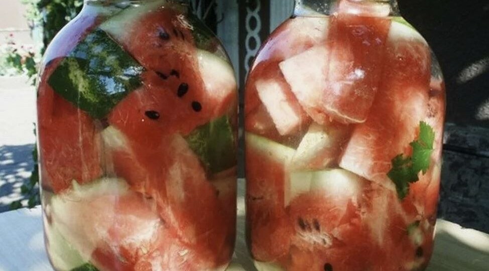 Солёные арбузы в банках – хрустящий деликатес с неожиданным вкусом