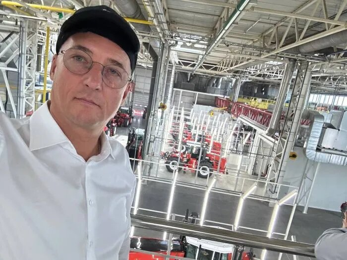 В 2025 году «Ростсельмаш» ждет сокращения производства на 18,5%, в 2024 году завод сократил выпуск на 30%, заявил президент промышленного союза «Новое Содружество» (в него входит «Ростсельмаш») Константин Бабкин // Фото: Telegram-канал предпринимателя