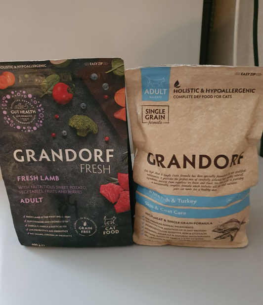 Этот корм, думаю, знаком многим владельцам котеек