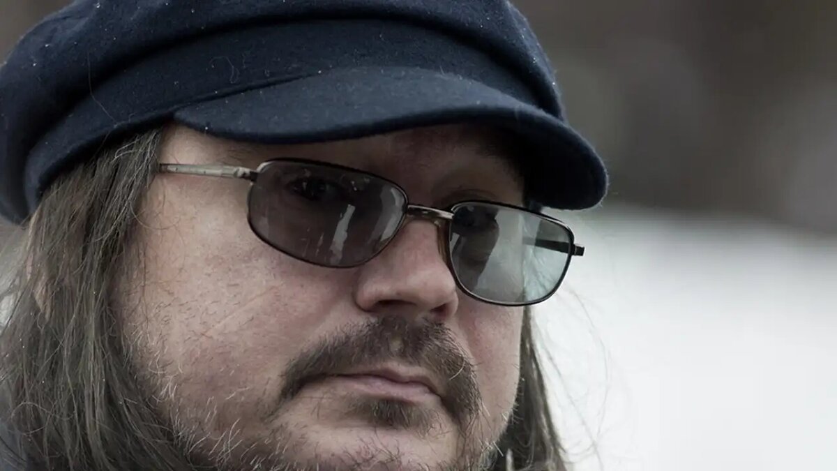    Кинорежиссёр Алексей Балабанов.