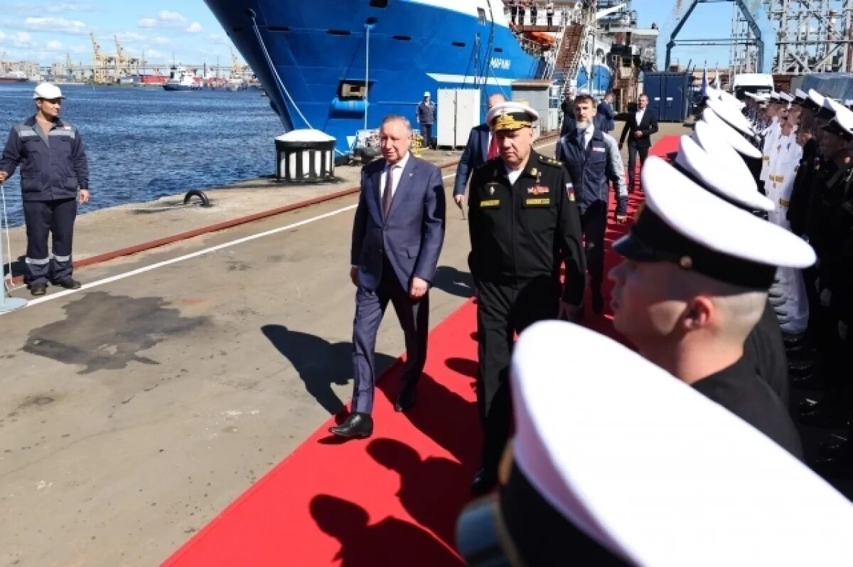    Беглов поздравил «Северную верфь» со спуском фрегата «Адмирала Амелько»