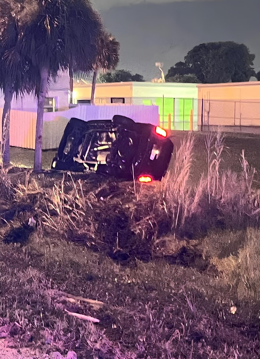    Американский рэпер Lil Pump попал в серьезное ДТП на своем внедорожнике Range Rover