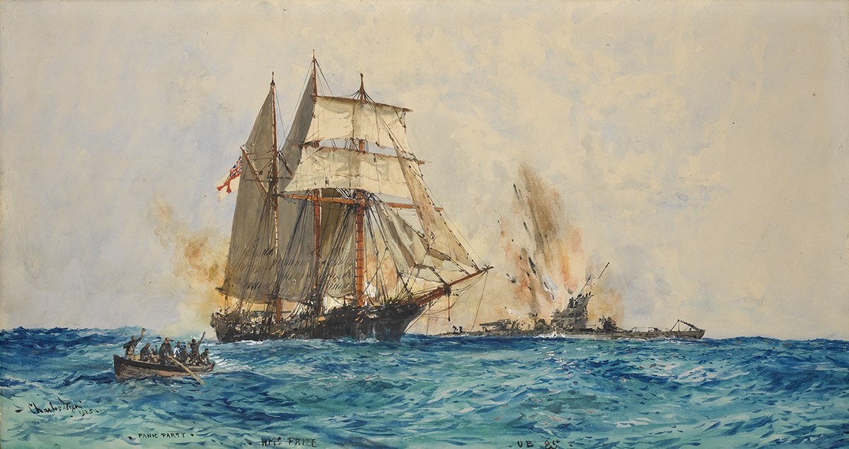 Бой судна-ловушки HMS Prize с субмариной U-93 30 апреля 1917 года. Начиналось все строго по канону - лодка атаковала парусник в надводном положении и повредила его артогнем. После того как "паническая группа" села в шлюпки и стало ясно, что корабль тонет, подводная лодка приблизилась к нему на расстояние около 70 метров после чего по ней был открыл огонь. 
Через несколько минут субмарина загорелась, но и "Приз" получил новые повреждения. Подводная лодка исчезла из виду,  и предполагалось, что она была потоплена. Однако ни один из повреждённых кораблей не затонул. "Приз" был отбуксирован в обратно в Кинсейл, а U-93 спустя девять дней с трудом вернулась в Зильт с трудом пробравшись через британские минные заграждения и заслоны эсминцев у Дувра. 