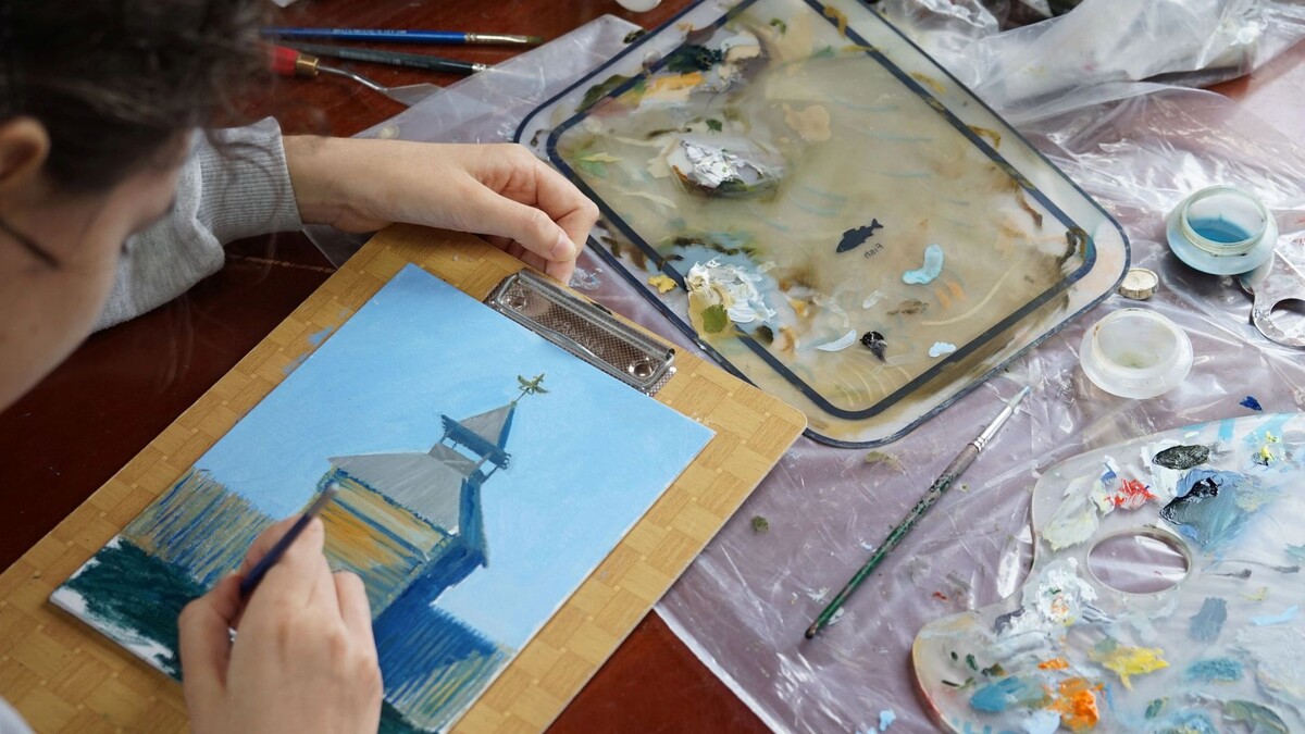    Прошлое Салехарда передадут в картинах профессиональной художницы. Фото: Олег Кардаш