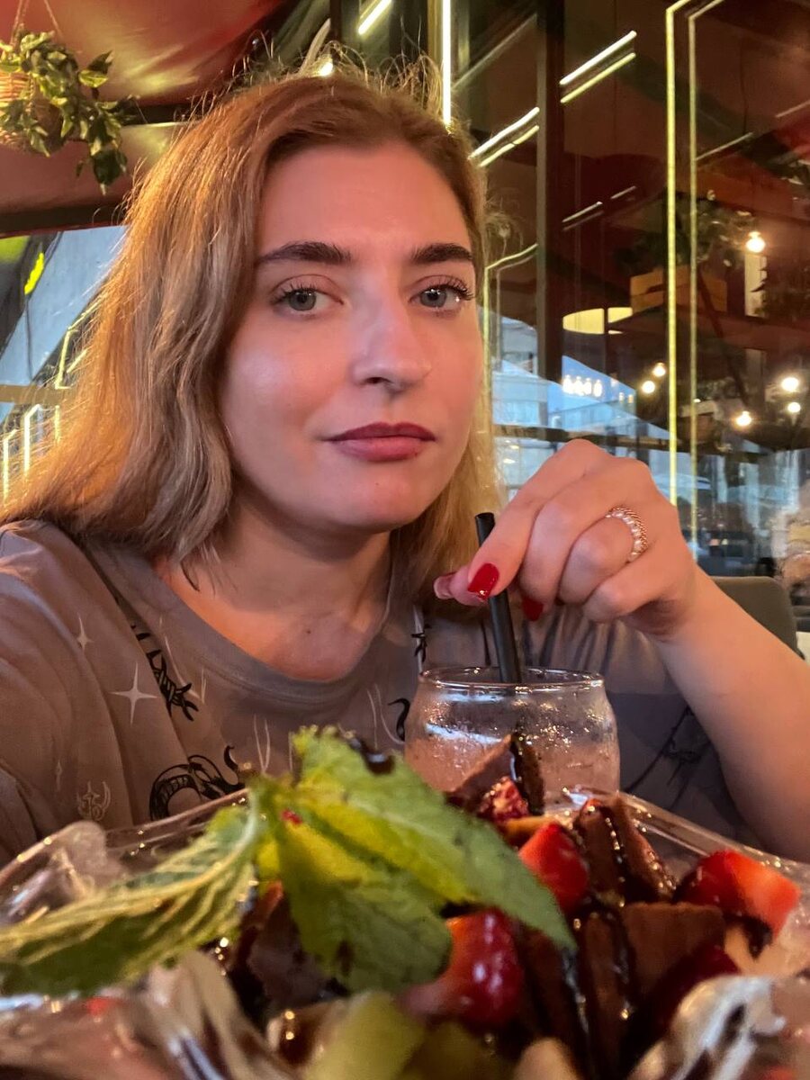 С сыном отмечали один важный для него момент.)