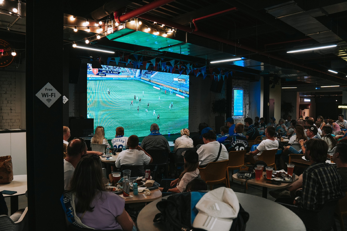 Фан-зона Пари НН в ЦУМе