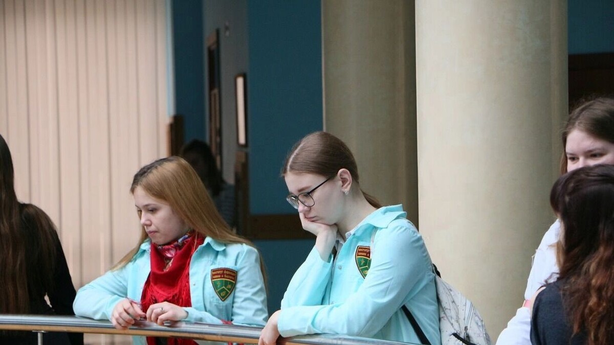 Для стобалльников и точка: троечников с 2026-го не возьмут в вузы даже за деньги. Источник: 1MI
