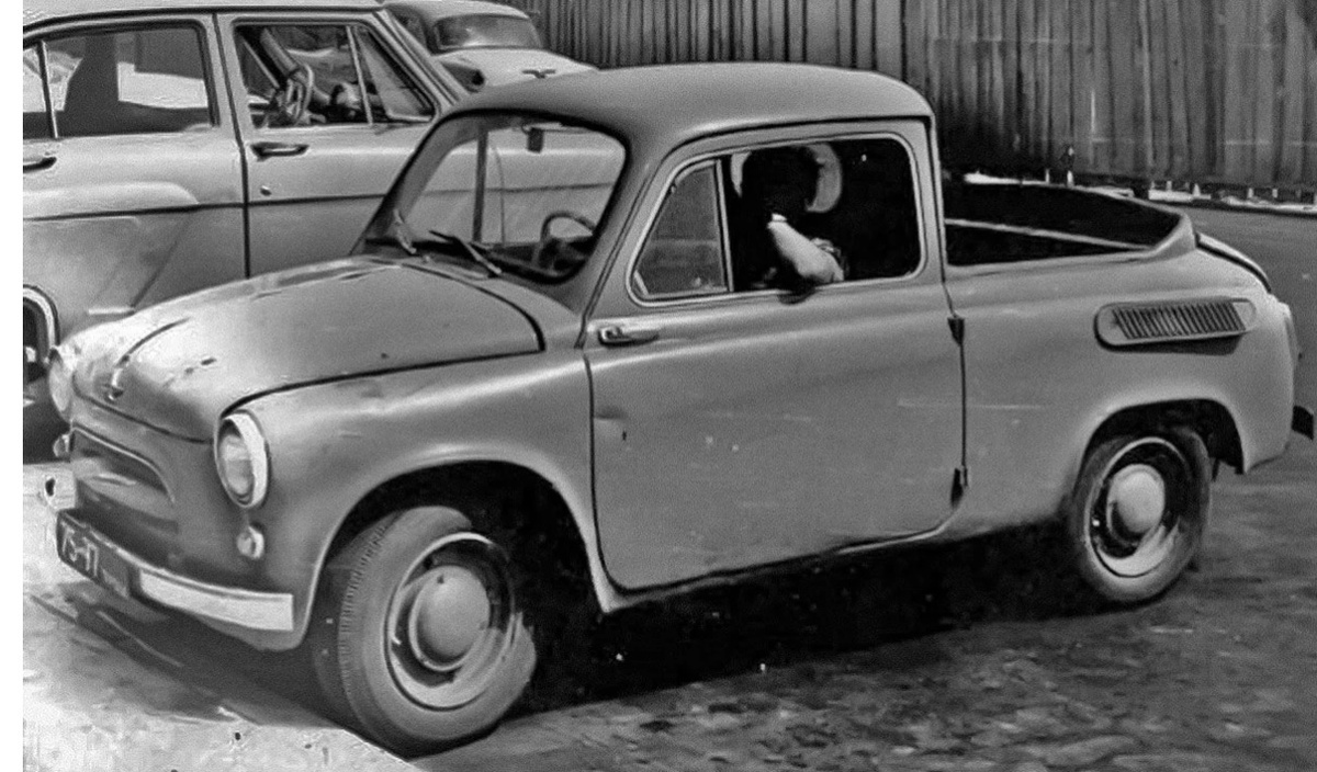 Автомобиль-пикап на базе ЗАЗ-965. Фото из статьи Сергея Орлова на 5koleso.ru