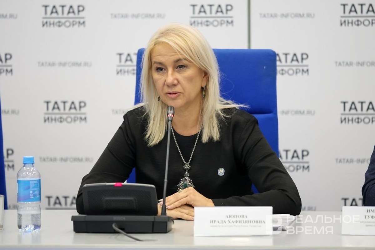    Ирада Аюпова несколько лет уговаривала Имамутдинова не уходить. Артем Дергунов / realnoevremya.ru