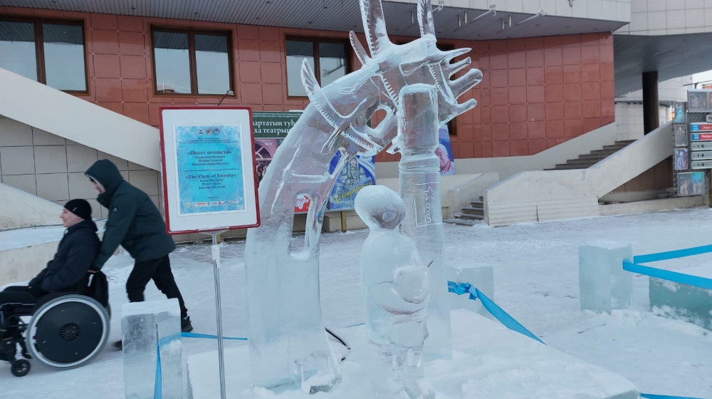    Ледяные фонтаны: кристаллы искусства из Якутска
