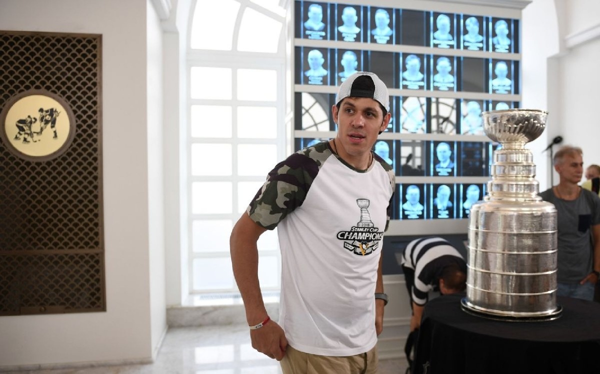    Евгений Малкин (Фото: РИА Новости/Владимир Астапкович)