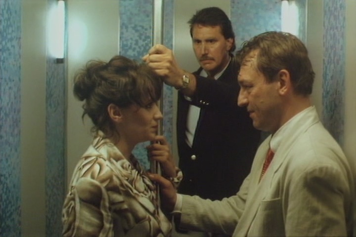 Кадр из фильма «Ложный» (1989)