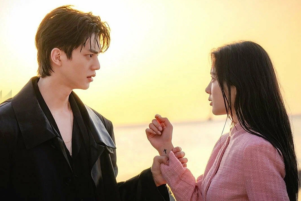 Binge Works📷Кадр из дорамы «Мой демон»