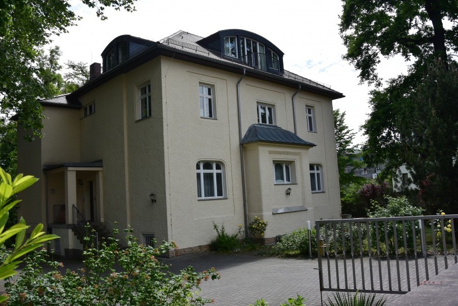 та самая вилла на Ангеликаштрассе, дом 4...