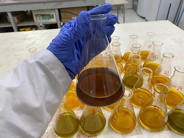 Лицензия: Creative Commons (CC0) Титрационный анализ почвы.