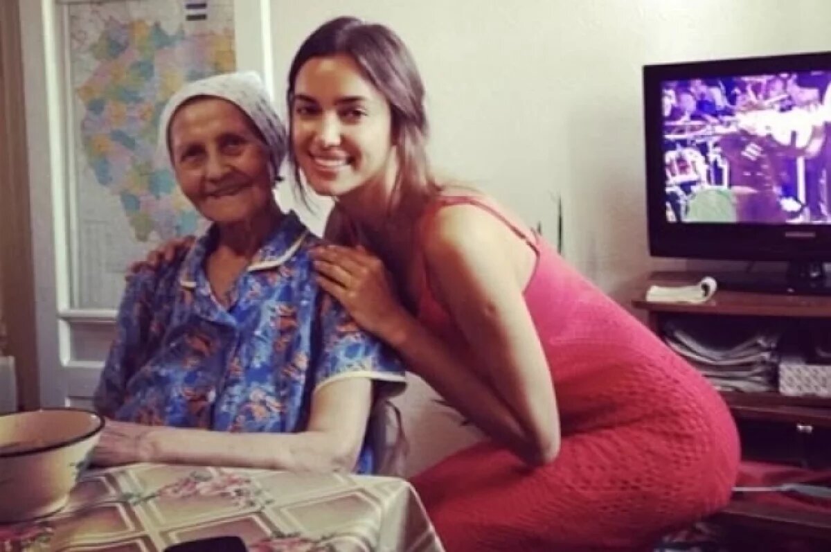    Самым ярким примером в жизни модели стала бабушка-татарка Галия Гайнисламовна Шайхлисламова.